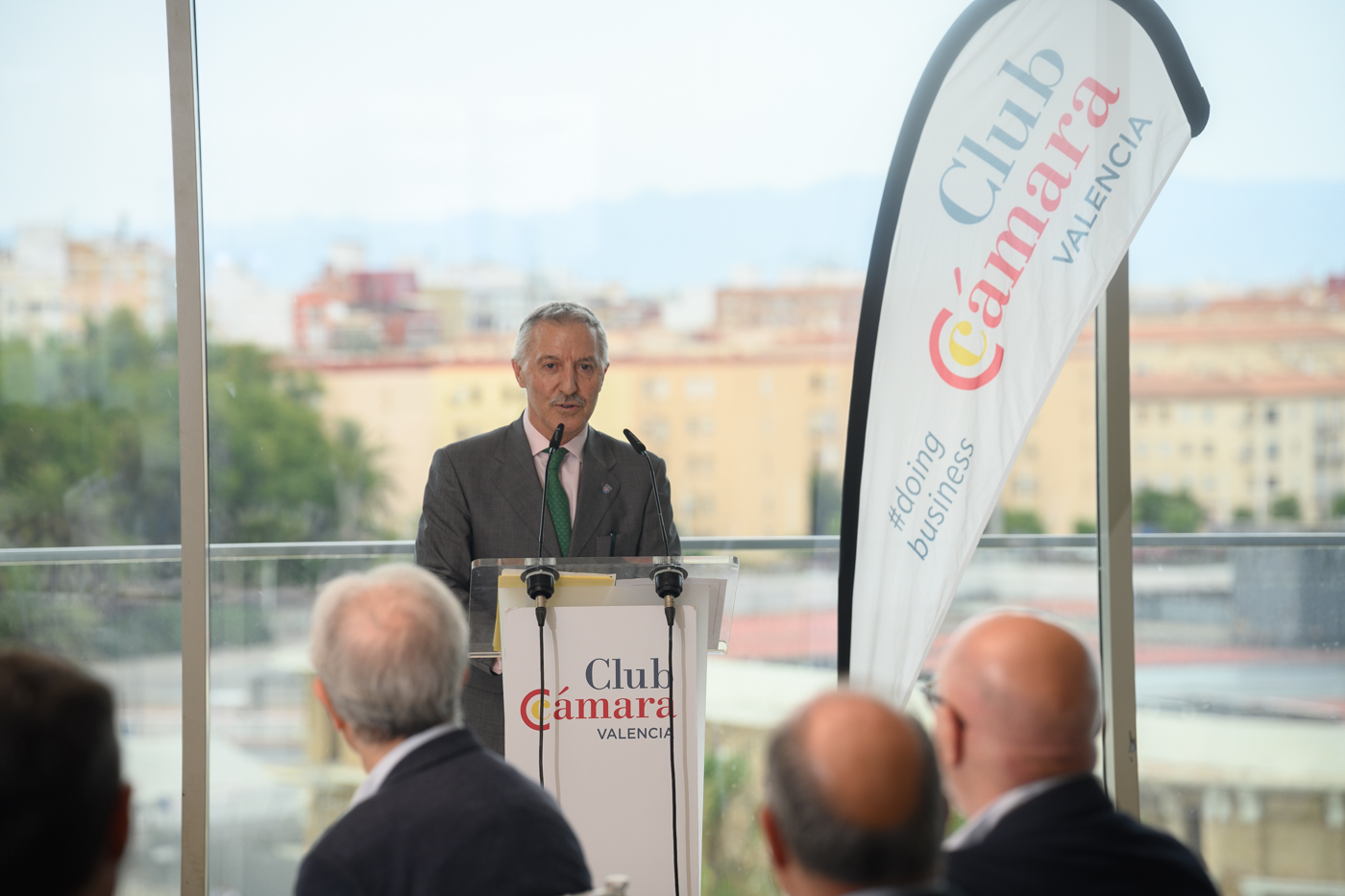 ENCUENTRO CON ELEXCONSEJERO DE LA OTAN IGNACIO CORTIÑAS