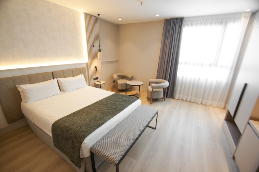 OYPA avanza en el sector hotelero y estudia nuevas actuaciones para 2027