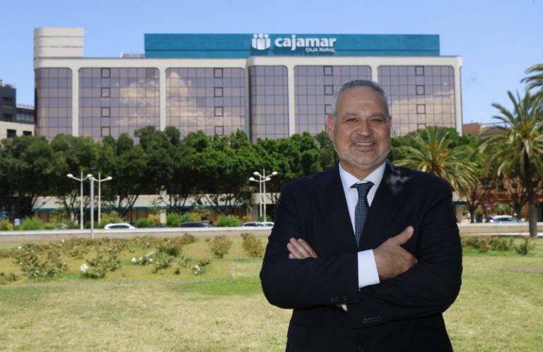Cajamar contribuye al desarrollo del tejido empresarial valenciano